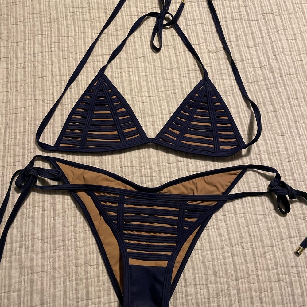 Beach Bunny Hard Summer Bikini size M
